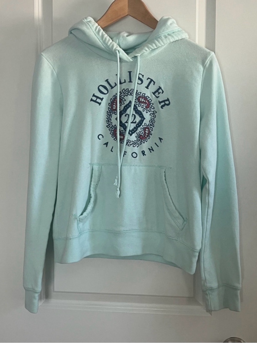 Hollister Women's Mint Green Logo Pullover Hoodie